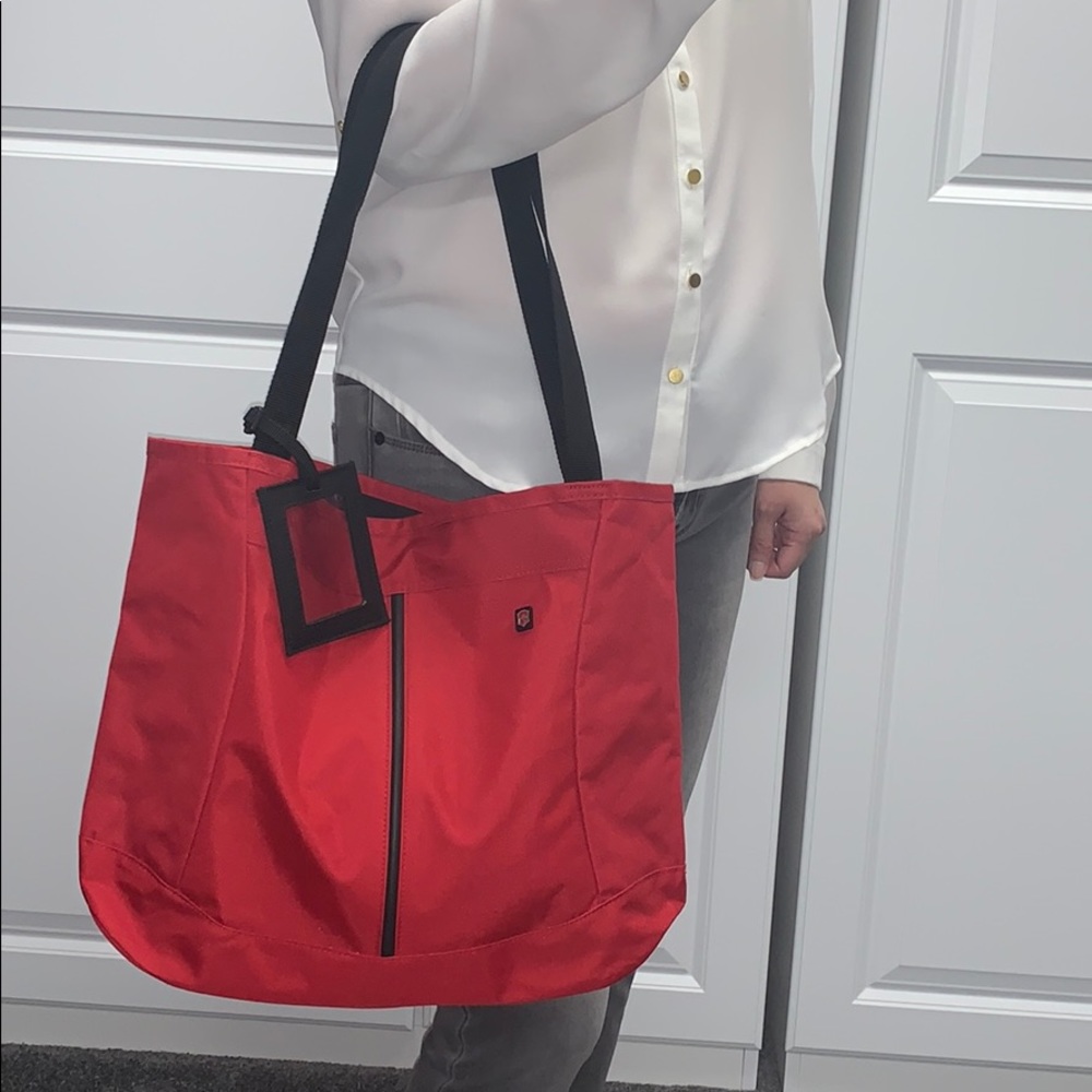 Victorinox Red Tote Bag w/Luggage Tag
